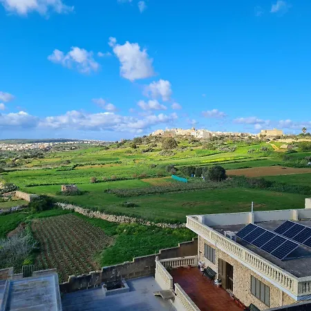 Top Floor Penthouse With Magnificant Views * Qala