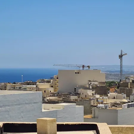Διαμέρισμα Top Floor Penthouse With Magnificant Views *
